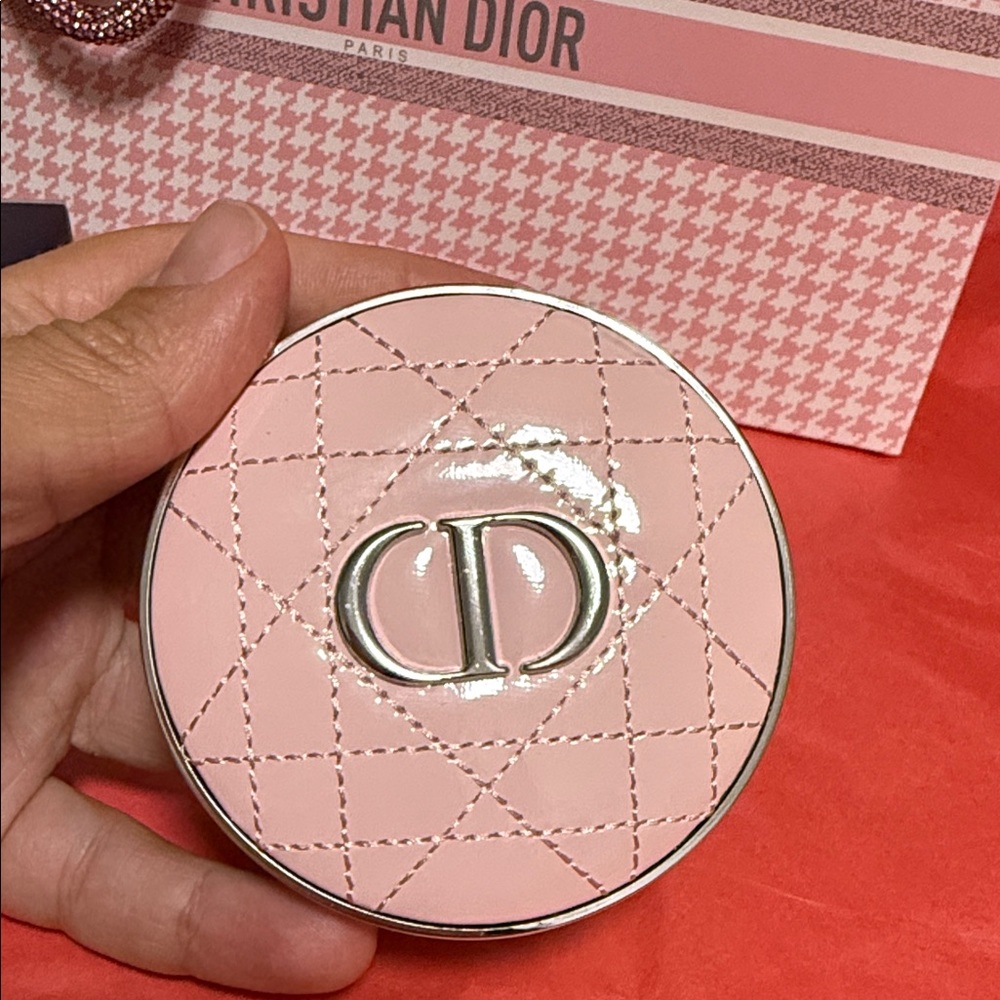 Diorskin Forever Cushion Case 2025' PLUS foundation Shade 0N Neutral